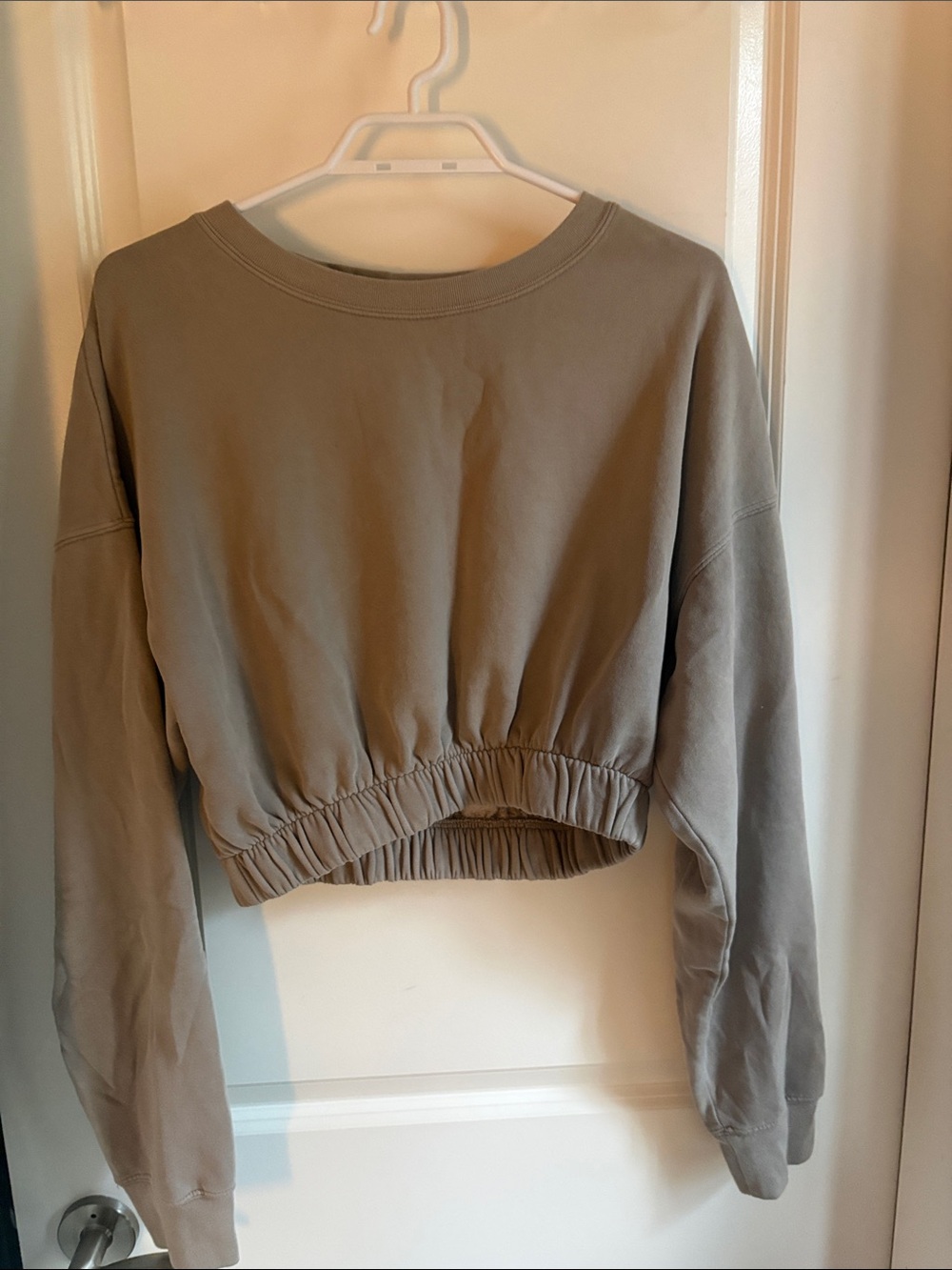 Harlow Cropped Pullover Sweatshirt - Taupe